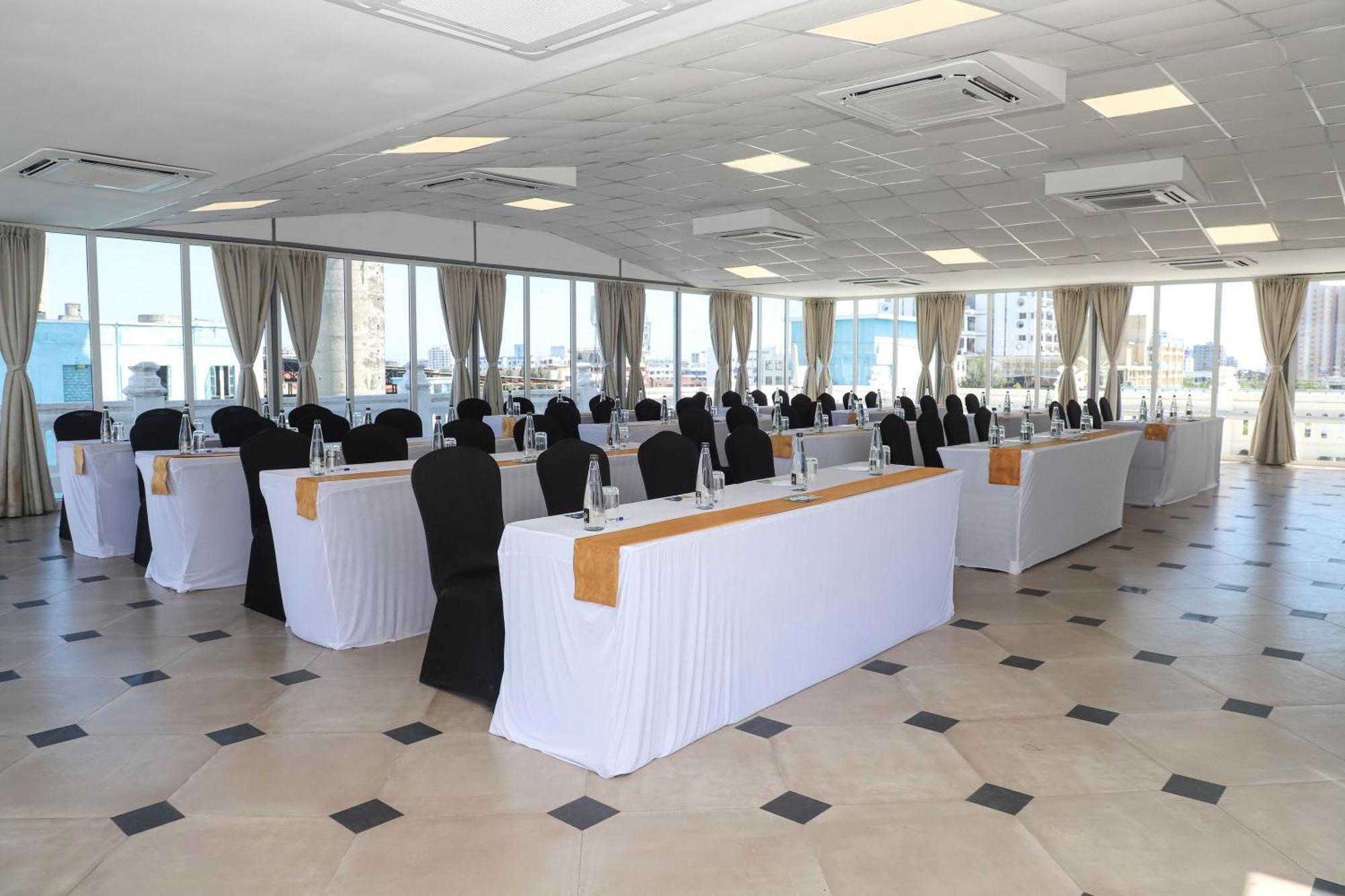 Sentrim Castle Royal Hotel Mombasa Extérieur photo